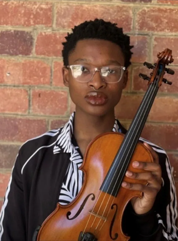 Violinist flies the Free State flag